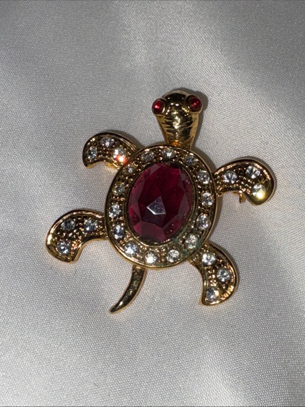 Vintage Gold Tone Turtle Brooch Purple Glass Cabochon & Rhinestones
